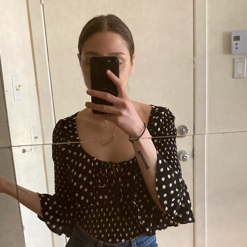 Meet your Posher, Karina!